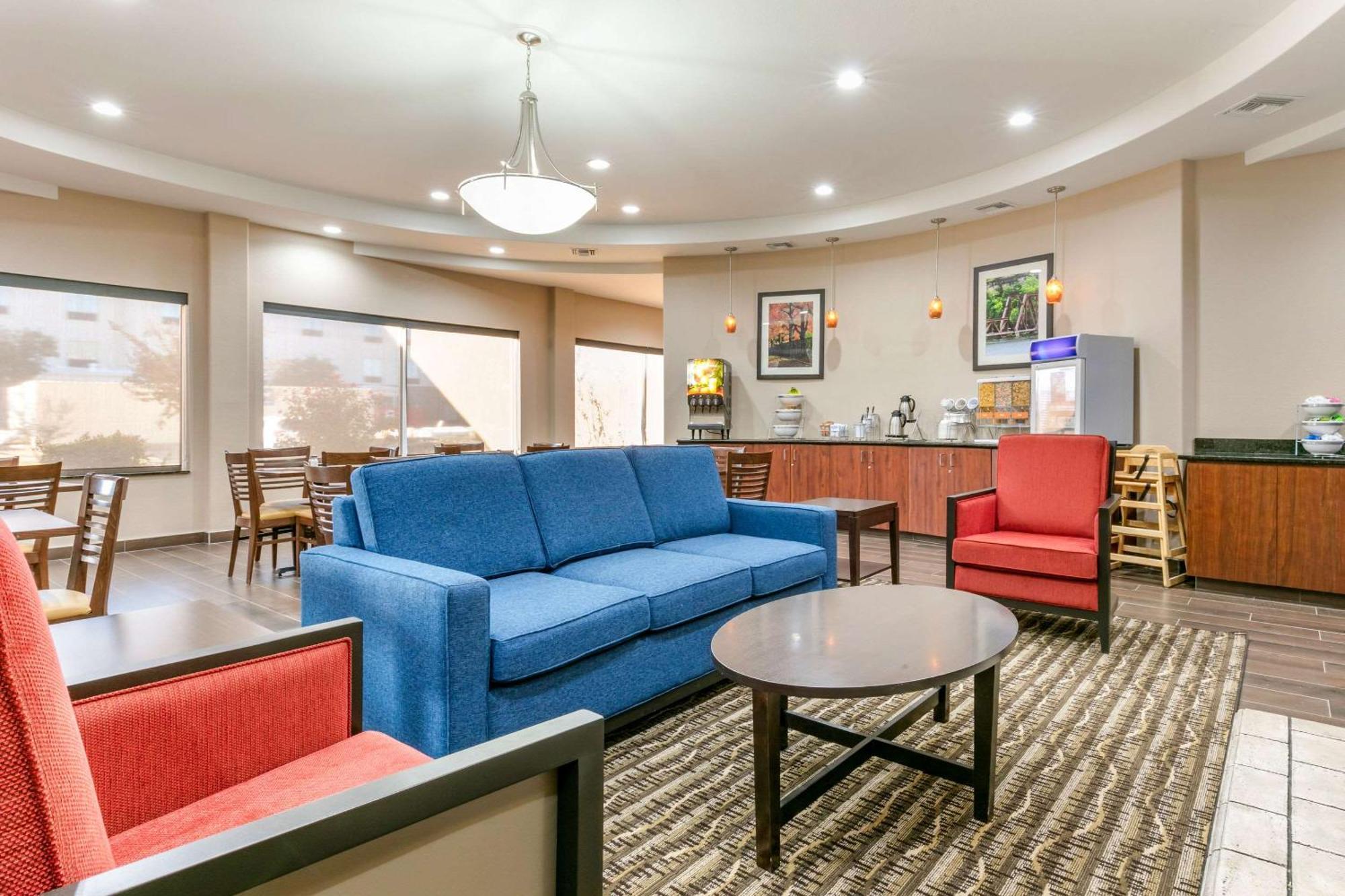 Comfort Inn & Suites Van Buren - Fort Smith Bagian luar foto
